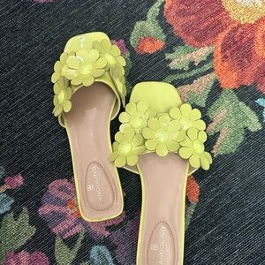 Bandolino Lime Floral Sandals